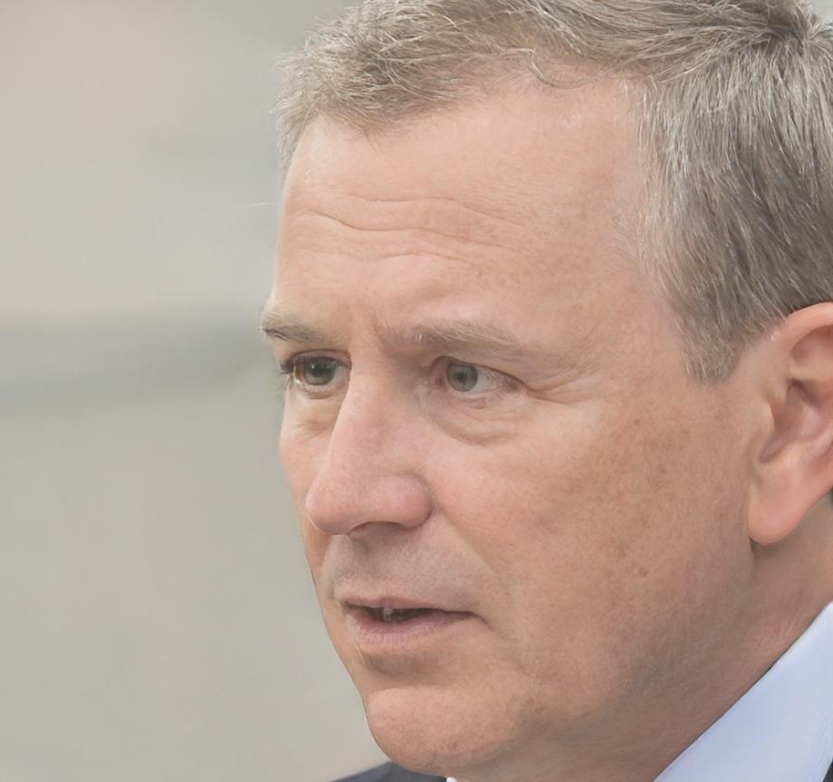 Portrait de Florian Beaumont, expert en finances personnelles